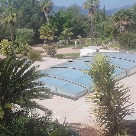 Bastidon Du Camp De Jeanne Holiday home *